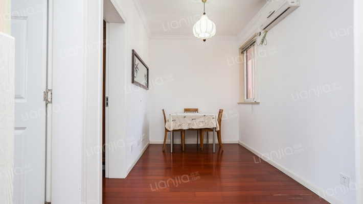 连波路228弄二手房实景图