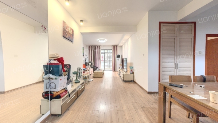 森海豪庭二手房实景图