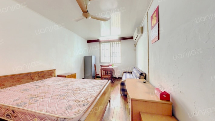 控江路652弄二手房实景图