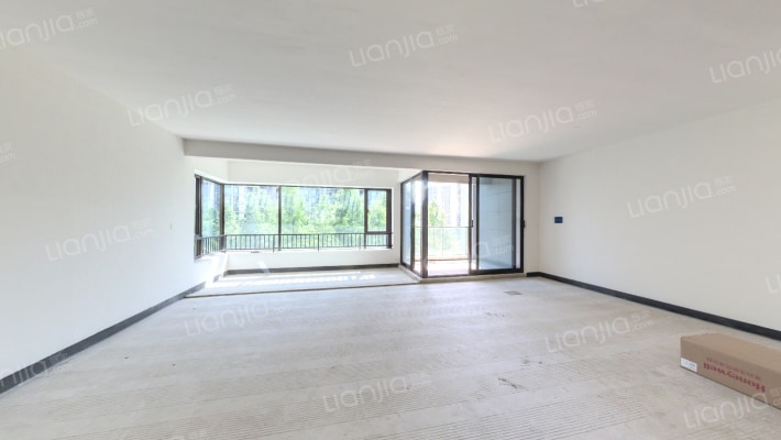 昱湖壹号萃峯二手房实景图