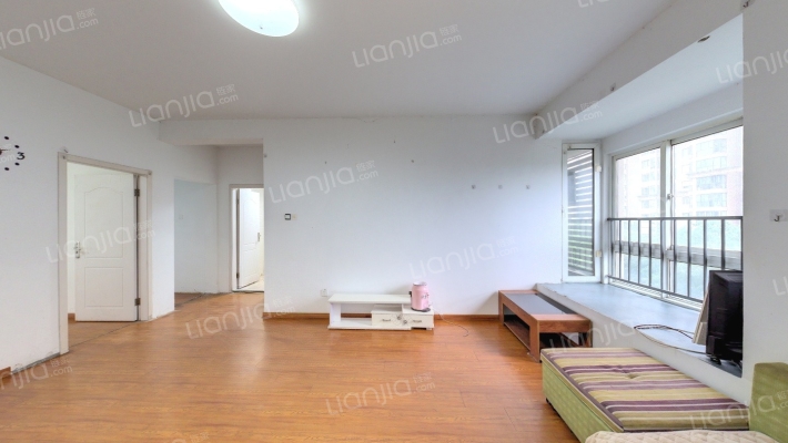 观山名筑南区二手房实景图