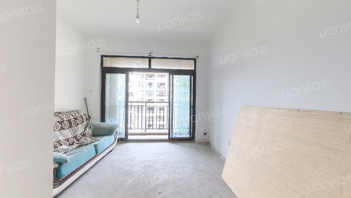 和源家园246号二手房实景图