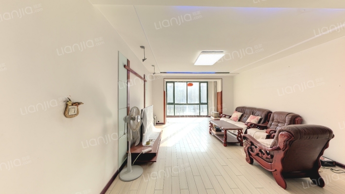 亚都名苑二手房实景图