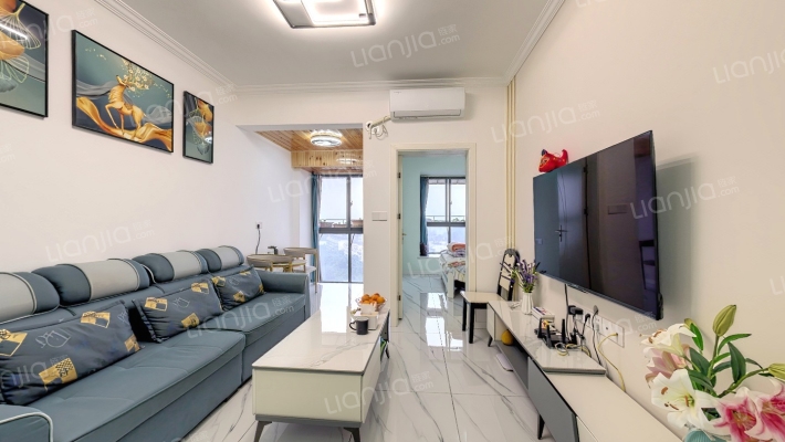 龙润尚城C区二手房实景图