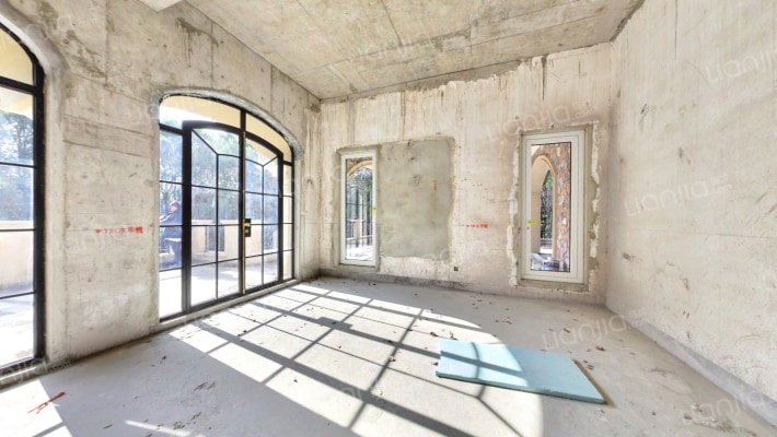 佘山高尔夫郡二手房实景图