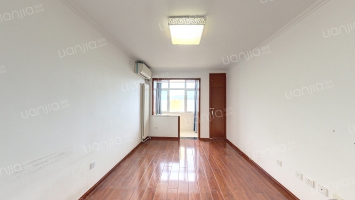 朗家胡同24号院二手房实景图