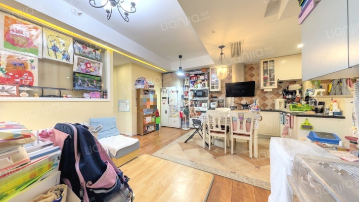 东南华庭二手房实景图