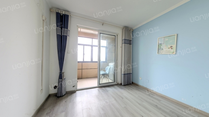 蓝海雅苑B区二手房实景图