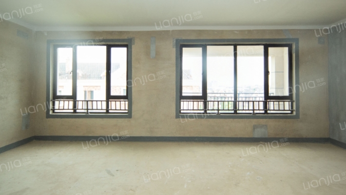 保利半山托斯卡纳二手房实景图