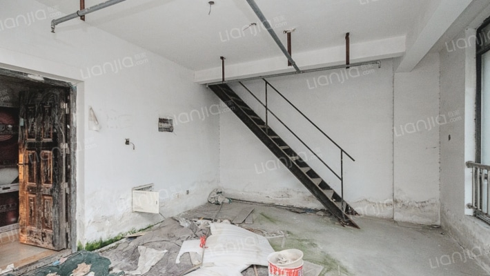 龙脉广场二手房实景图