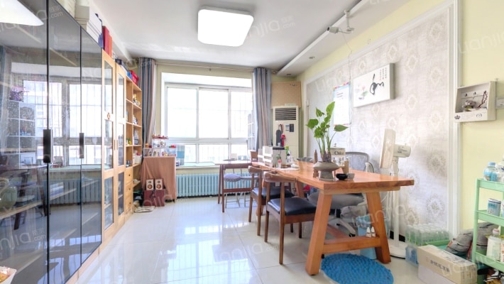 怡和嘉苑二手房实景图