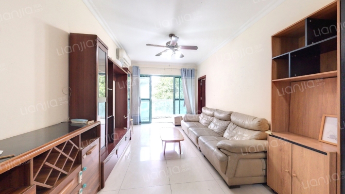 盈翠华庭二手房实景图