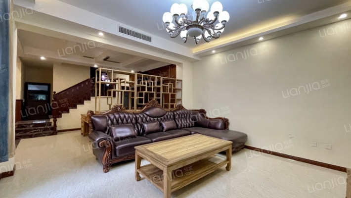 麓湖生态城白玉台二手房实景图