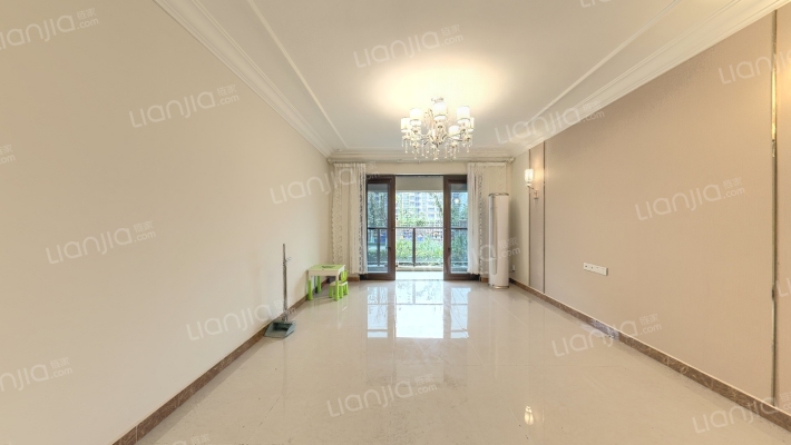 恒大御府一二期二手房实景图