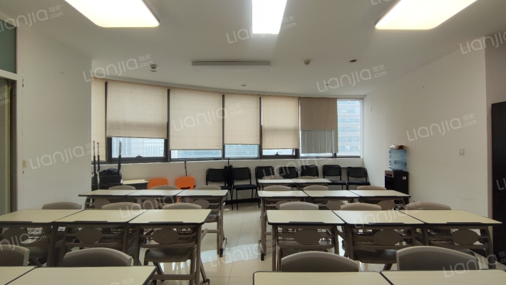 世纪英皇二手房实景图