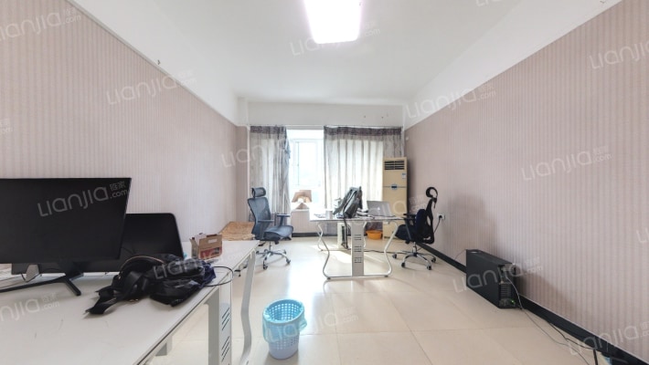 国贸大厦二手房实景图