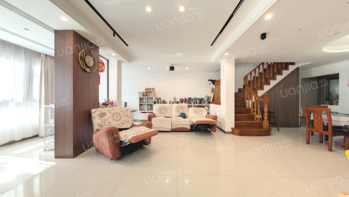 康桥水都(别墅)二手房实景图