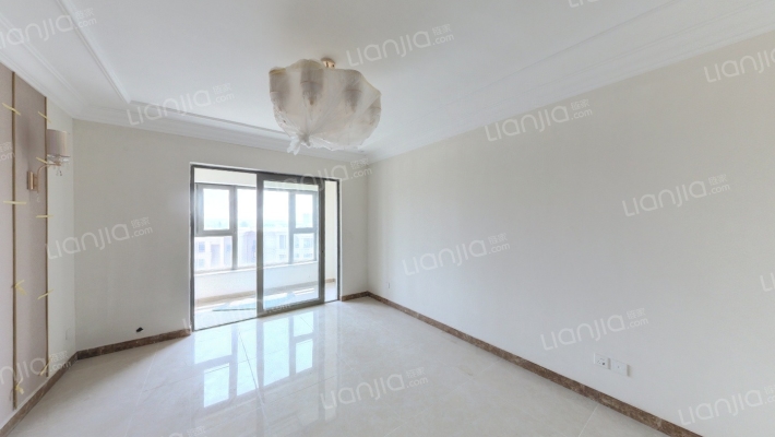 恒大文旅桃林苑东区二手房实景图