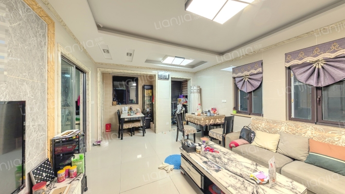 弘建公园国际二手房实景图