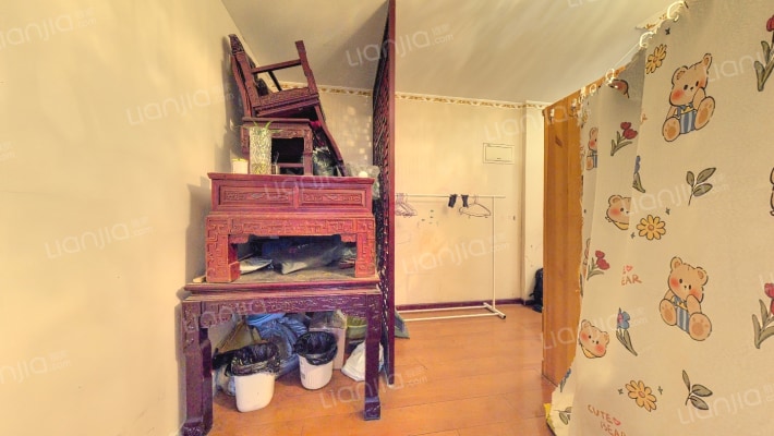 鸿业兴园一区二手房实景图