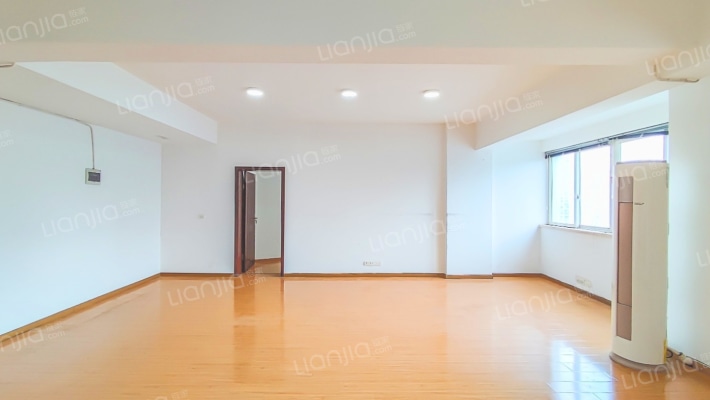 汽博大厦二手房实景图