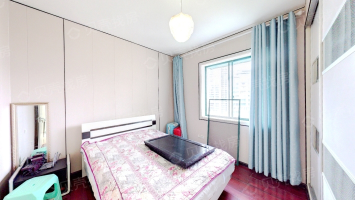 南京路阳光绿岛花园小区 标准2室 满五唯一 老证-卧室B