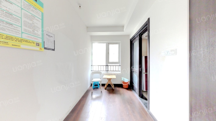 万科理想城二期·树院二手房实景图