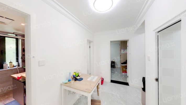 鸿记里二手房实景图