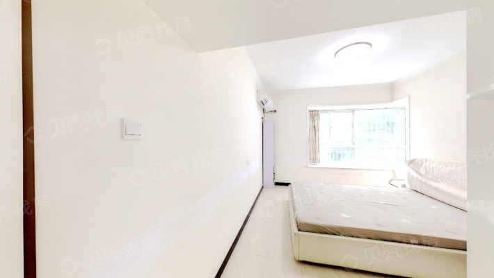 明珠港湾双气4室精装通厅通透 可以按揭 上 学近-卧室C