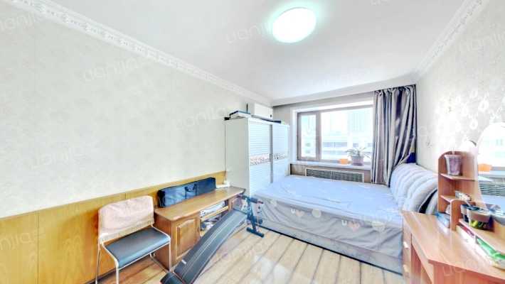 新发小区F区二手房实景图