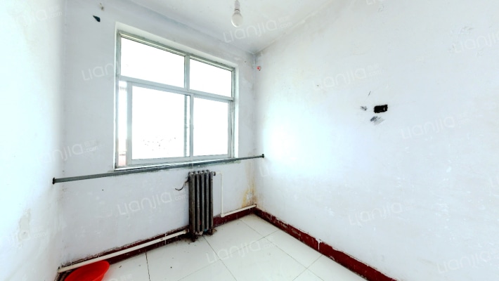 服装厂家属楼二手房实景图