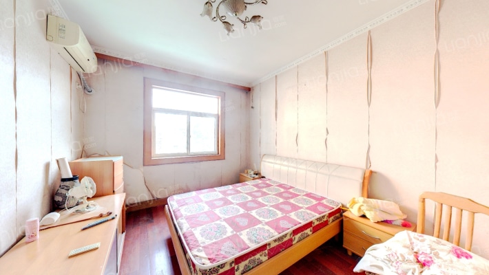 中牌楼东95号二手房实景图