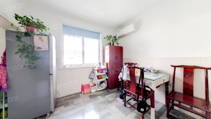 天山路二手房实景图