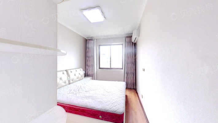 万达熙龙湾经典两房，精装修的家具家电全，契税满2-卧室A