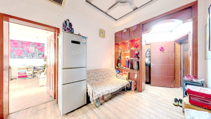 前海商住公寓楼二手房实景图