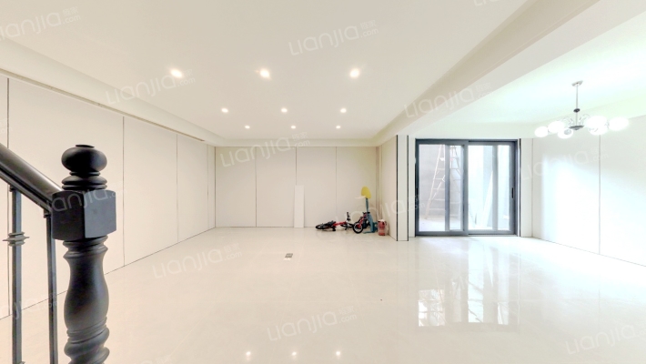 保利公园198蝴蝶谷西区二手房实景图