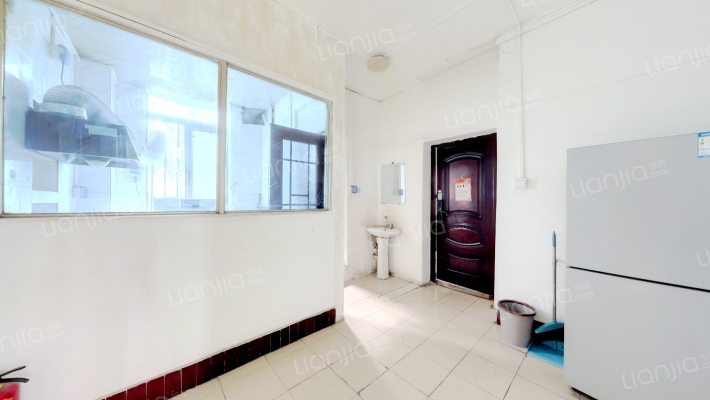 滨江东路160号二手房实景图