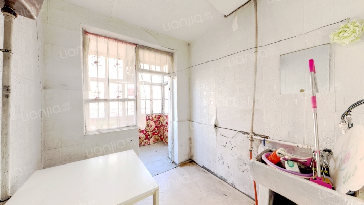 门球场二手房实景图