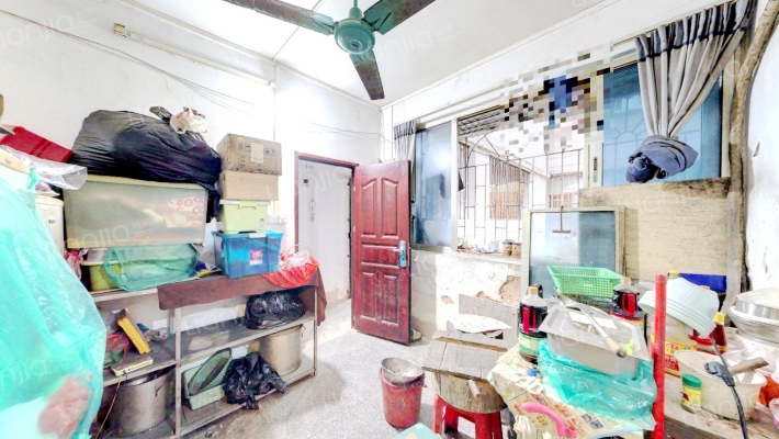 石牌东法院宿舍二手房实景图