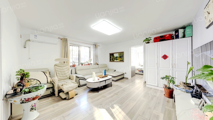 新闻西里二手房实景图