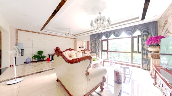 翡翠湾二手房实景图