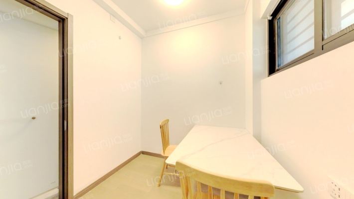 春江天玺二手房实景图