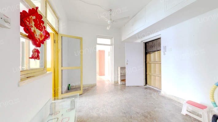 市体委宿舍二手房实景图