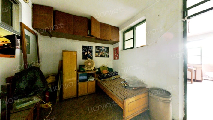 虹霞小区二手房实景图