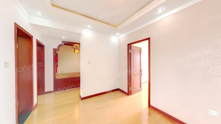 新世界花园湾景华庭二手房实景图