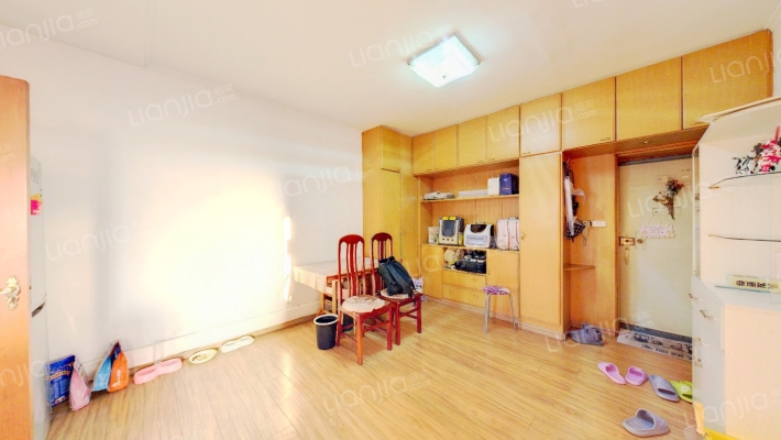 仪兴小区二手房实景图