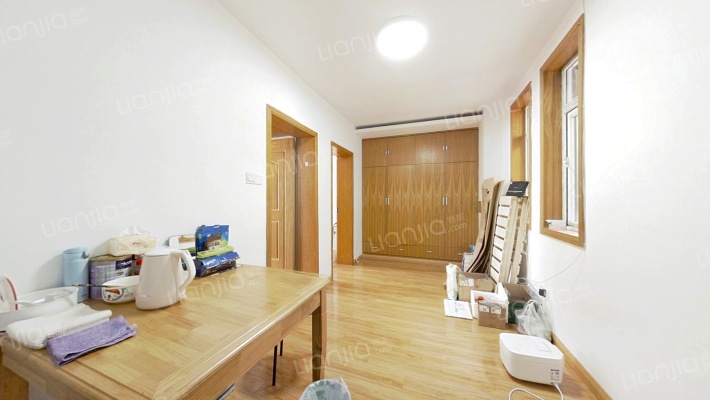 进香河10-16（双号）二手房实景图