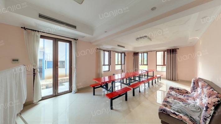 龙熙温泉庄园二手房实景图