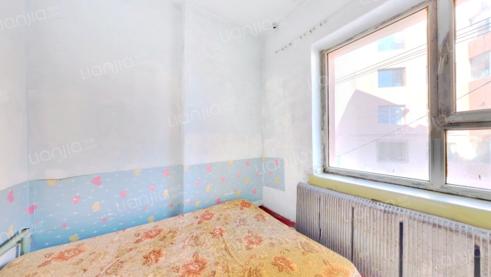 化工厂设备楼二手房实景图