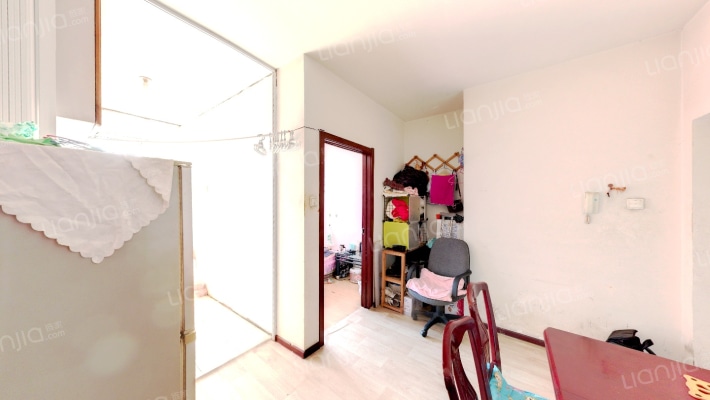 校园小区二手房实景图